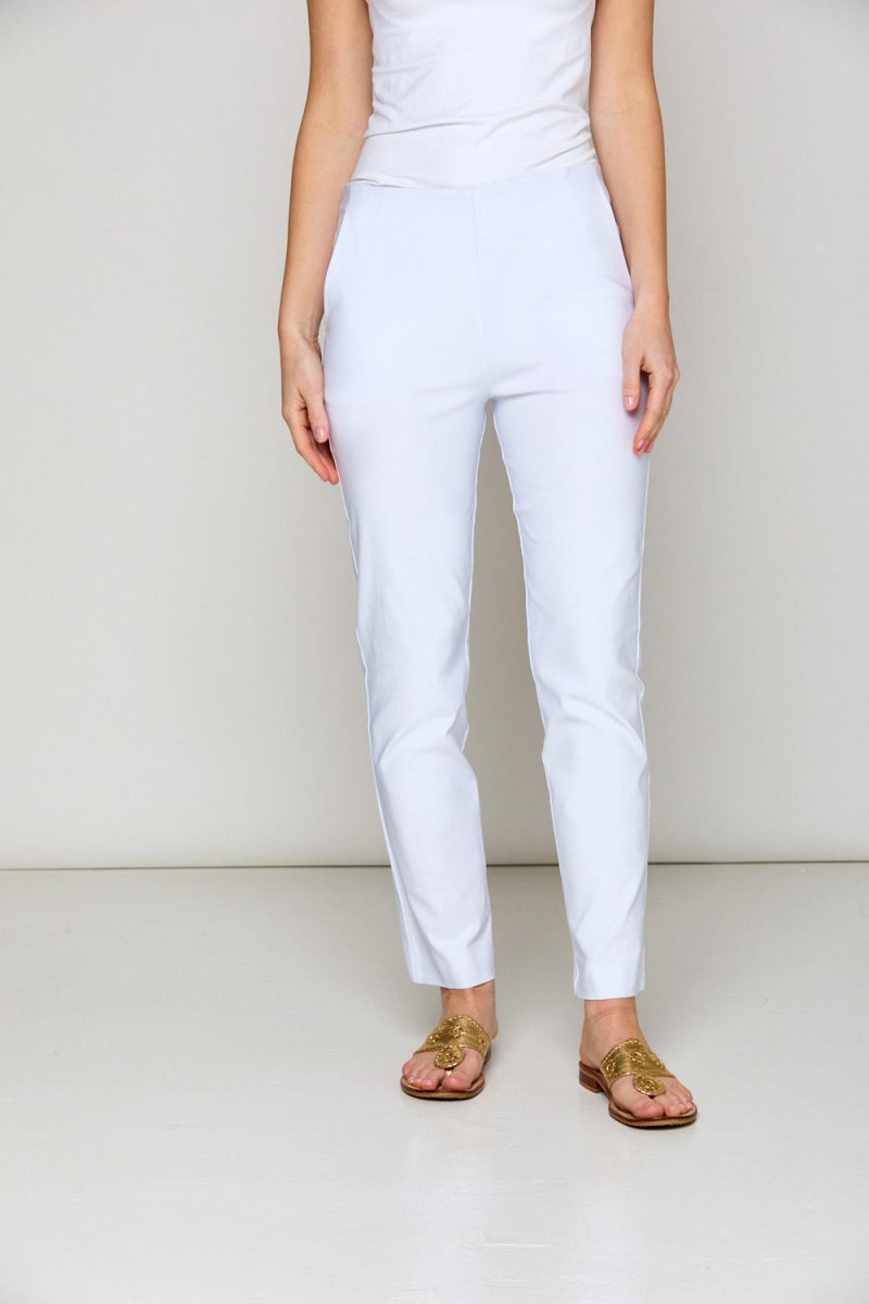 Woman in white fitted pant